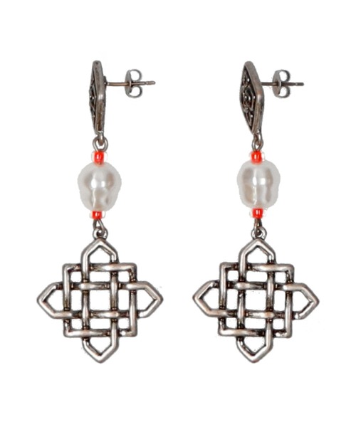 X-girl(エックスガール)の「GRID MOTIF EARRINGS(ピアス(両耳用)・レディース・シルバー/ゴールド・ONE SIZE)」の6枚目の写真