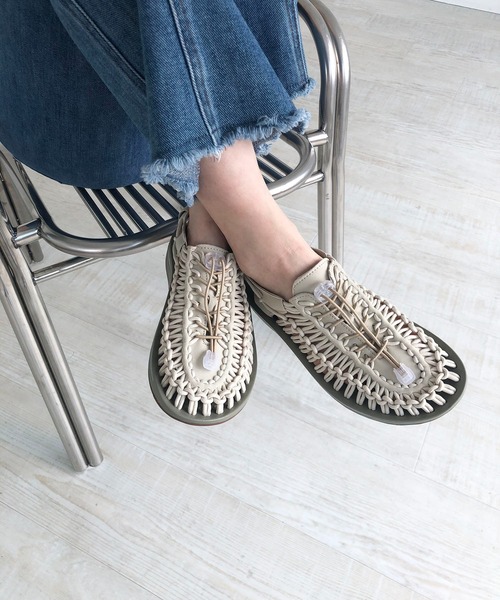 210nouve（トゥージュヌーブ）の「コードストラップデザインスピンドルサンダル（サンダル・レディース・カーキ/ブラック/ホワイト/ベージュ・38/39/37/36）」の6枚目の写真