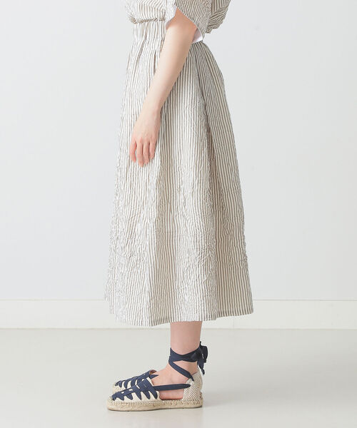 BEAMS LIGHTS（ビームスライツ）の「BEAMS LIGHTS / ストライプ ギャザー スカート（スカート・レディース・ベージュ/ブルー・ONE SIZE）」の19枚目の写真