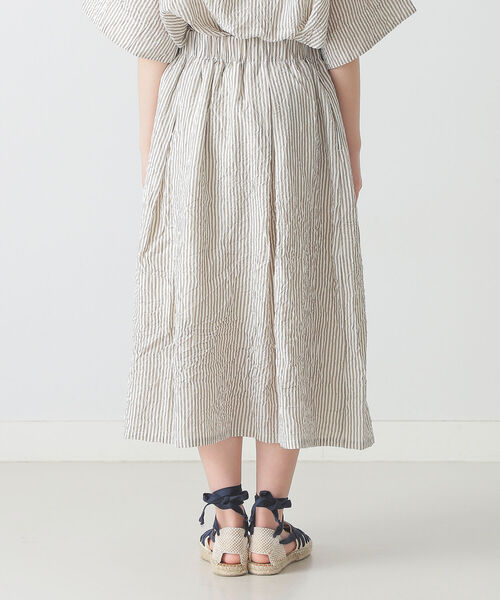 BEAMS LIGHTS（ビームスライツ）の「BEAMS LIGHTS / ストライプ ギャザー スカート（スカート・レディース・ベージュ/ブルー・ONE SIZE）」の22枚目の写真