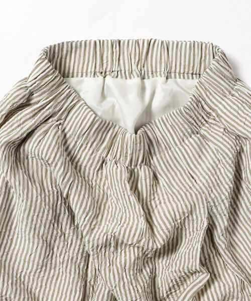 BEAMS LIGHTS（ビームスライツ）の「BEAMS LIGHTS / ストライプ ギャザー スカート（スカート・レディース・ベージュ/ブルー・ONE SIZE）」の5枚目の写真