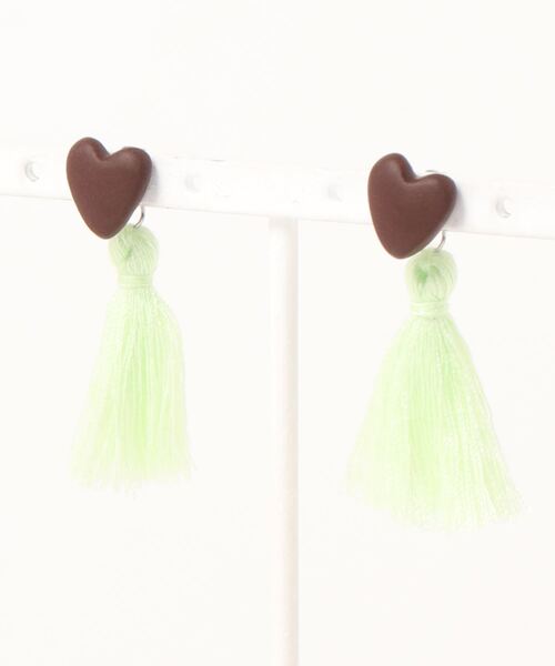 tone(トーン)の「【atelier*mio】ハートとタッセル pierce(ピアス(両耳用)・レディース・グレー系その他/ブラウン系その他/ブラウン系その他2/イエロー系その他/イエロー系その他2/イエロー系その他3/イエロー系その他4・FREE)」の3枚目の写真
