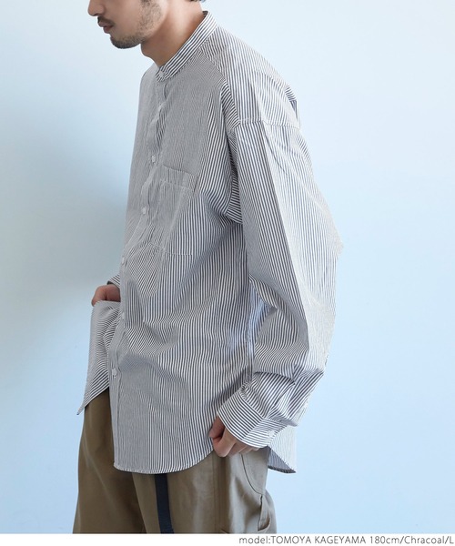 coca（coca）（コカ）の「メンズ バンドカラールーズシルエットストライプシャツ（シャツ/ブラウス・メンズ・チャコールグレー/ブルー・M/L/XL）」の17枚目の写真