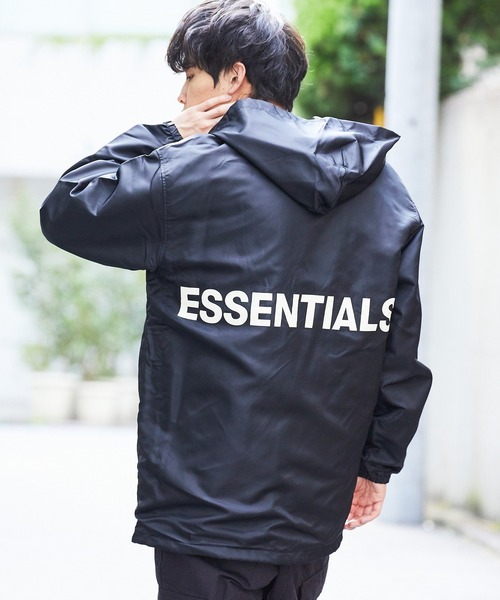 FOG ESSENTIALS(エフオージーエッセンシャルズ)の「ESSENTIALS/エッセンシャルズ FOG NYLON HOODIE JACKET フードコーチジャケット バックロゴプリント ナイロンジャケット ビッグシルエット(ナイロンジャケット・メンズ・ブラック・S/M)」の5枚目の写真