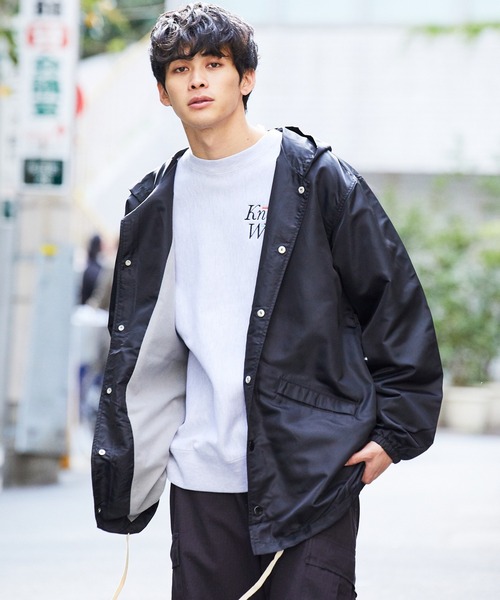 FOG ESSENTIALS(エフオージーエッセンシャルズ)の「ESSENTIALS/エッセンシャルズ FOG NYLON HOODIE JACKET フードコーチジャケット バックロゴプリント ナイロンジャケット ビッグシルエット(ナイロンジャケット・メンズ・ブラック・S/M)」の11枚目の写真