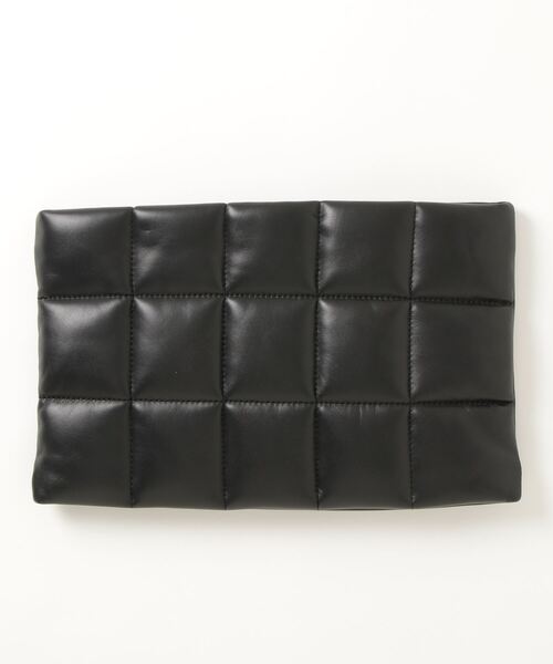 ALLSAINTS(オールセインツ)の「BETTINA LEATHER QUILTED CLUTCH BAG | BETTINA レザー キルト クラッチ バッグ(クラッチバッグ・レディース・ブラック・ONE SIZE)」の9枚目の写真