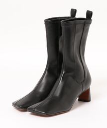 CHARLES & KEITH | ステッチトリム スリッポンカーフブーツ / Stitch-Trim Slip-On Calf Boots(ブーツ)