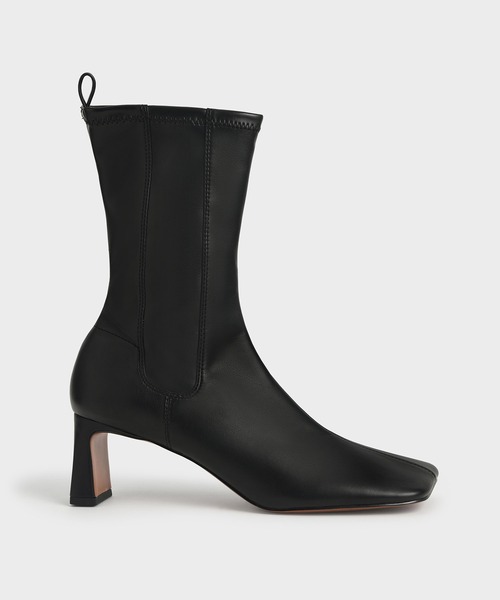 CHARLES & KEITH（チャールズ & キース）の「ステッチトリム スリッポンカーフブーツ / Stitch-Trim Slip-On Calf Boots（ブーツ・レディース・ブラック/ダークブラウン/サンドベージュ・22.5cm/23cm/23.5cm/24.5cm/25cm/25.5cm）」の2枚目の写真
