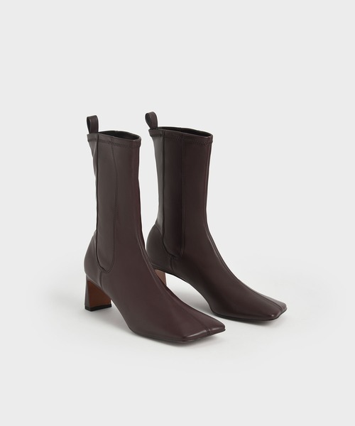 CHARLES & KEITH（チャールズ & キース）の「ステッチトリム スリッポンカーフブーツ / Stitch-Trim Slip-On Calf Boots（ブーツ・レディース・ブラック/ダークブラウン/サンドベージュ・22.5cm/23cm/23.5cm/24.5cm/25cm/25.5cm）」の16枚目の写真