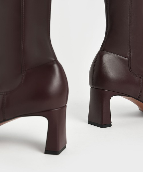 CHARLES & KEITH（チャールズ & キース）の「ステッチトリム スリッポンカーフブーツ / Stitch-Trim Slip-On Calf Boots（ブーツ・レディース・ブラック/ダークブラウン/サンドベージュ・22.5cm/23cm/23.5cm/24.5cm/25cm/25.5cm）」の17枚目の写真