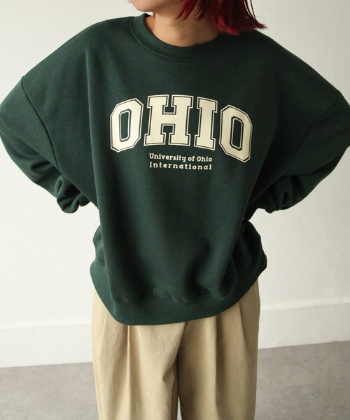 Chillfar（チルファー）の「裏起毛カレッジロゴプリントビッグシルエットスウェットトレーナー / オーバーサイズ（スウェット・レディース・ダークグリーン/グレー/アイボリー系1/チャコール/アイボリー系/オートミール・MEDIUM/LARGE）」の21枚目の写真