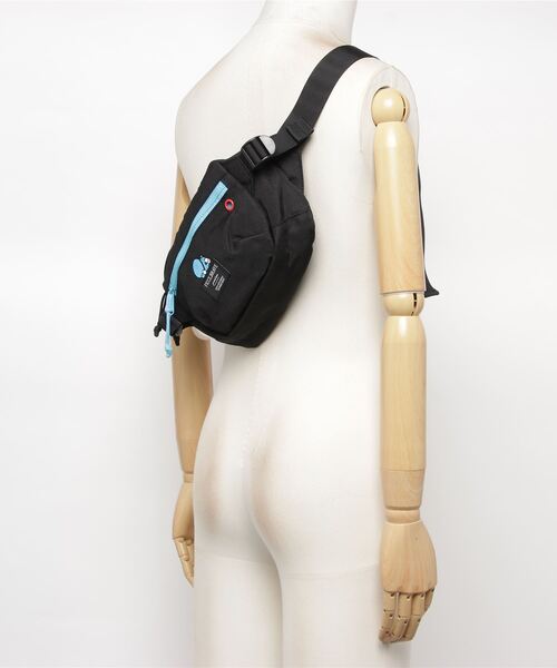 Ficce,Brave（フィセブレイブ）の「【Ficce Brave/フィセブレイブ】  ドラえもん ウエストバッグ（ボディバッグ/ウエストポーチ・メンズ・ブラック・FREE）」の2枚目の写真