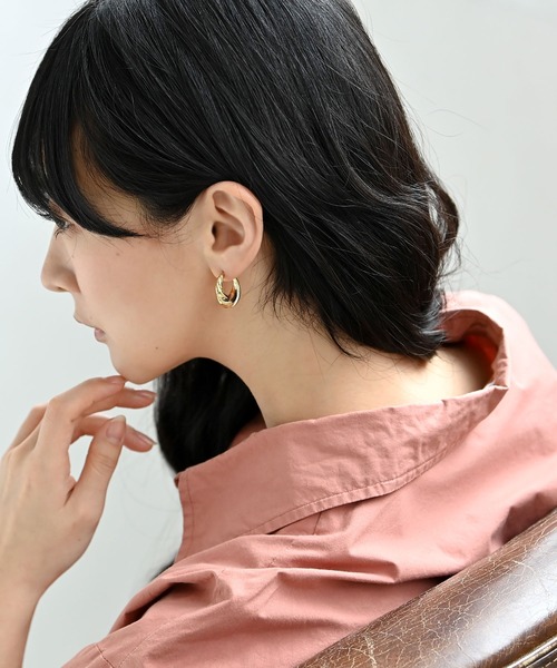 colleca la(コレカラ)の「クロワッサンフープピアス(ピアス(両耳用)・レディース・シルバー/ゴールド・フリ-)」の9枚目の写真