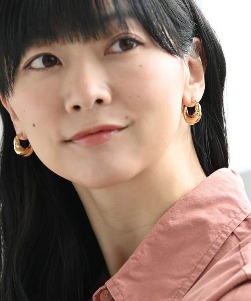 colleca la(コレカラ)の「クロワッサンフープピアス(ピアス(両耳用)・レディース・シルバー/ゴールド・フリ-)」の11枚目の写真