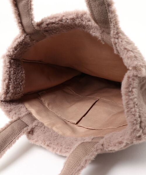 Samansa Mos2（サマンサ モスモス）の「ロゴ刺繍ボアトートバッグ（トートバッグ・レディース・オフホワイト/モカ・ﾌﾘ-）」の6枚目の写真