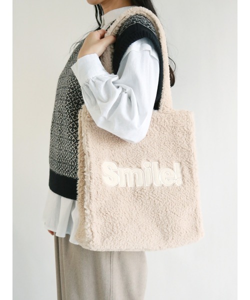 Samansa Mos2（サマンサ モスモス）の「ロゴ刺繍ボアトートバッグ（トートバッグ・レディース・オフホワイト/モカ・ﾌﾘ-）」の2枚目の写真