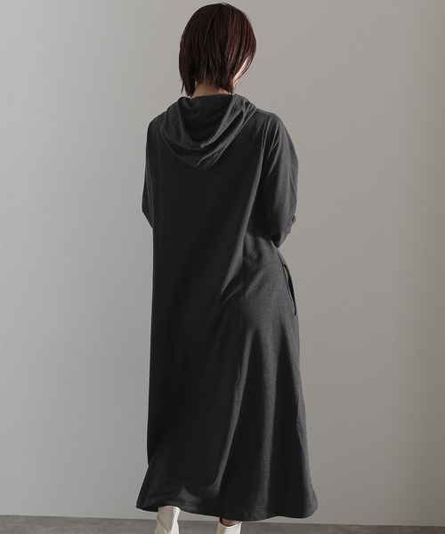 ElegChic(エレグシック)の「ミニ裏毛リラクシングワンピース(ワンピース・レディース・チャコールグレー/杢グレー・L/XXL/4L)」の5枚目の写真