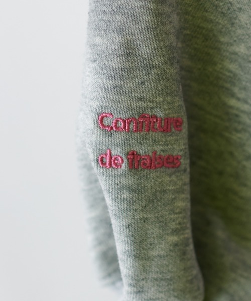 natural couture（ナチュラルクチュール）の「袖口刺繍コンパクト裏毛プルオーバー（Tシャツ/カットソー・レディース・オフホワイト/スミクロ/ライトグレー/レッド・FREE）」の22枚目の写真
