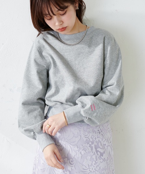 natural couture（ナチュラルクチュール）の「袖口刺繍コンパクト裏毛プルオーバー（Tシャツ/カットソー・レディース・オフホワイト/スミクロ/ライトグレー/レッド・FREE）」の15枚目の写真