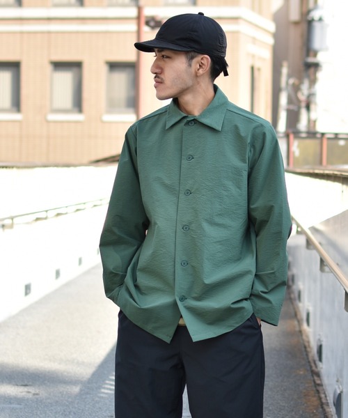 DESCENTE PAUSE(デサントポーズ)の「【デサントPAUSE】ユーティリティシャツ / UTILITY SHIRT 薄手 撥水 ストレッチ(シャツ/ブラウス・メンズ・ブラック/モスグリーン/ベージュ/ホワイト・X-LARGE/SMALL/MEDIUM/LARGE)」の6枚目の写真