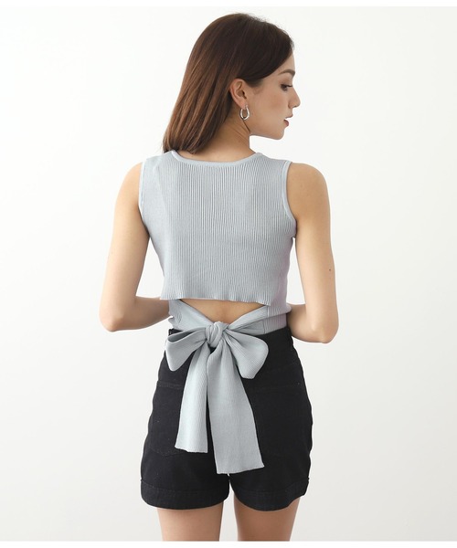 ANAP（アナップ）の「バックリボンニットタンクトップ（タンクトップ・レディース・ライトブルー/ブラック/アイボリー/イエロー×グリーン・FREE）」の4枚目の写真