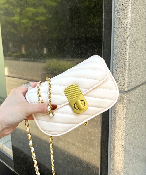 prose verse（プロズヴェール）の「キルティングチェーンバッグ（ショルダーバッグ・レディース・オフホワイト/ブラック/グリーン・ﾌﾘ-）」の4枚目の写真