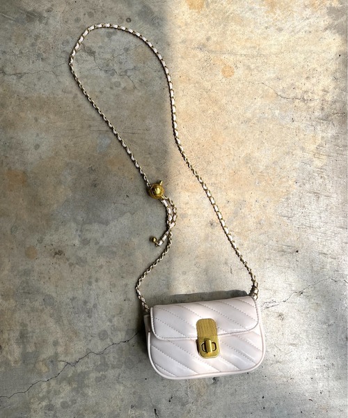 prose verse（プロズヴェール）の「キルティングチェーンバッグ（ショルダーバッグ・レディース・オフホワイト/ブラック/グリーン・ﾌﾘ-）」の12枚目の写真