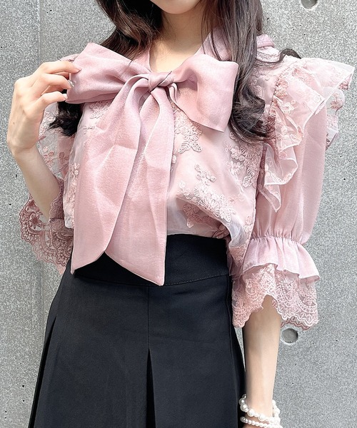 Rmine（アールマイン）の「フロントボウタイレース５分袖ブラウス（シャツ/ブラウス・レディース・ホワイト/ピンクベージュ・FREE）」の2枚目の写真