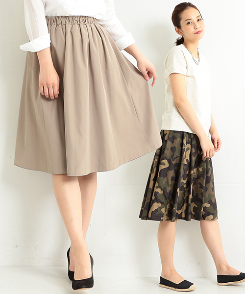 BEAMS LIGHTS Women's(ビームスライツ ウィメンズ)の「BEAMS LIGHTS / 柄×無地 リバーシブルスカート(スカート・レディース・ベージュ/ネイビー・ONE SIZE)」の2枚目の写真