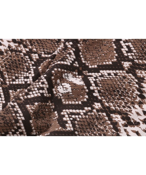 A BATHING APE(アベイシングエイプ)の「BAPE SNAKE PATTERN BIKER SHORTS L(ショーツ・レディース・グレー/ベージュ・MEDIUM/SMALL/X-SMALL)」の6枚目の写真