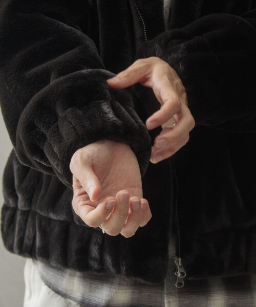 GLOSTER（グロスター）の「【GLOSTER/グロスター】フェイクファーブルゾン ビッグシルエット（その他アウター・メンズ・ブラック/ベージュ/グレー・M/L）」の5枚目の写真