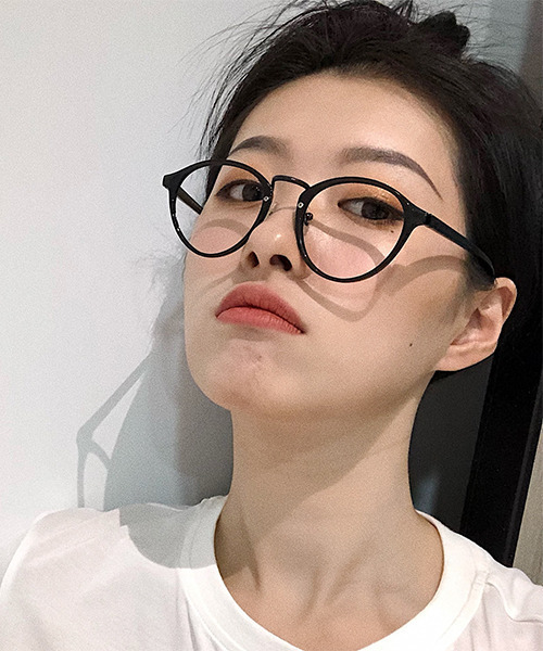 c.u.l(シーユーエル)の「ユニセックス ボストン ブラックフレーム 伊達メガネ cula407(メガネ・レディース・ブラック・FREE)」の3枚目の写真