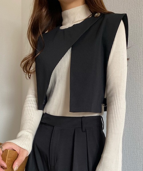 callautia(カラウティア)の「サイドベルトショートベスト(ベスト・レディース・ダークグリーン/ベージュ/ブラック/ブラウン/グレー系その他/チャコール・SMALL/MEDIUM/LARGE)」の10枚目の写真