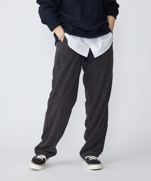MACOBER(マコバ)の「*【SHIPS別注】IRMAC de MACOBER: ストレートシルエット ソフト コーデュロイ イージー パンツ(その他パンツ・メンズ・ブラウン/ダークグレー/グレー系その他/オリーブ・MEDIUM/LARGE/SMALL)」の2枚目の写真