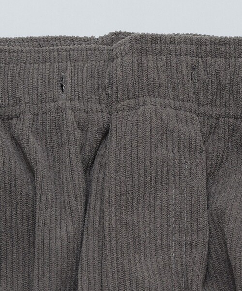 MACOBER(マコバ)の「*【SHIPS別注】IRMAC de MACOBER: ストレートシルエット ソフト コーデュロイ イージー パンツ(その他パンツ・メンズ・ブラウン/ダークグレー/グレー系その他/オリーブ・MEDIUM/LARGE/SMALL)」の6枚目の写真