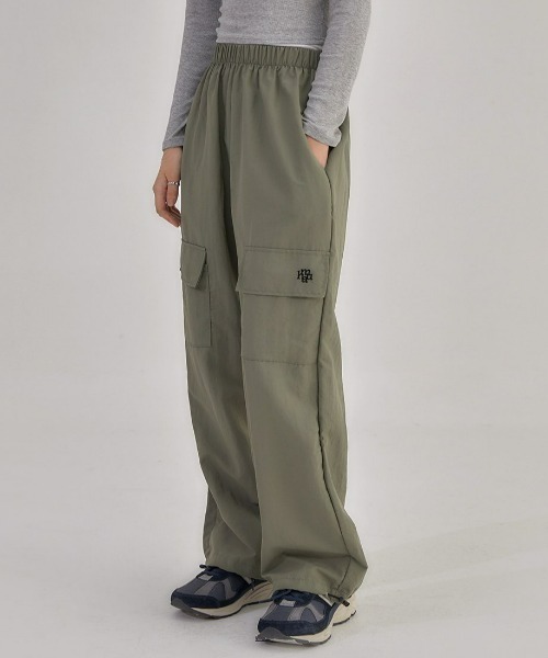 muahmuah（ムーアムーア）の「A'GEM/9 × .kom『muah muah/ムーアムーア』BALLOON FIT WIDE CARGO BANDING PANTS/バルーンフィットワイドカーゴパンツ（カーゴパンツ・レディース・ブラック/カーキ・FREE）」の6枚目の写真