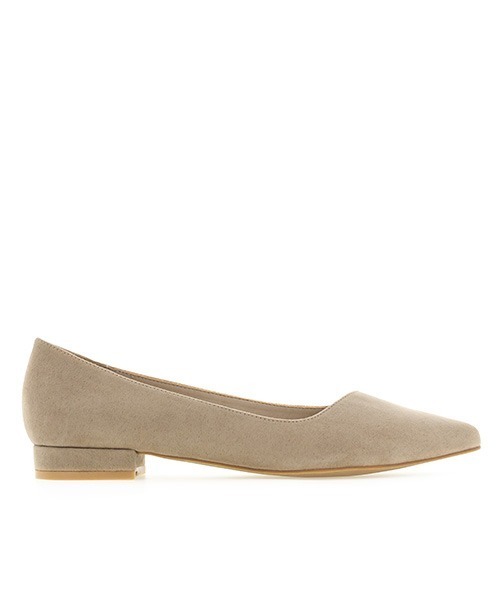 A de Vivre(アドゥヴィーヴル)の「サステナブル 撥水/3E スエードパンプス(パンプス・レディース・ブラック/ベージュ/シルバー/ブラック系その他・24/22.5/23/23.5/22/24.5/25)」の9枚目の写真