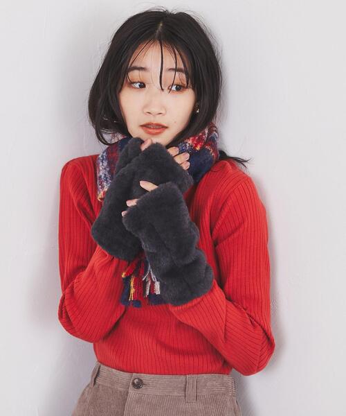 coen（コーエン）の「フェイクファーミトン（手袋・レディース・イエロー/オフホワイト/ダークグレー/ブラウン・FREE）」の10枚目の写真