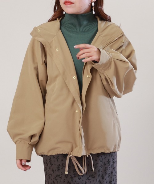 ASTORIA ODIER(アストリアオディール)の「ライナー付マンパー(マウンテンパーカー・レディース・カーキ/ブラック/ベージュ・MEDIUM/SMALL)」の2枚目の写真