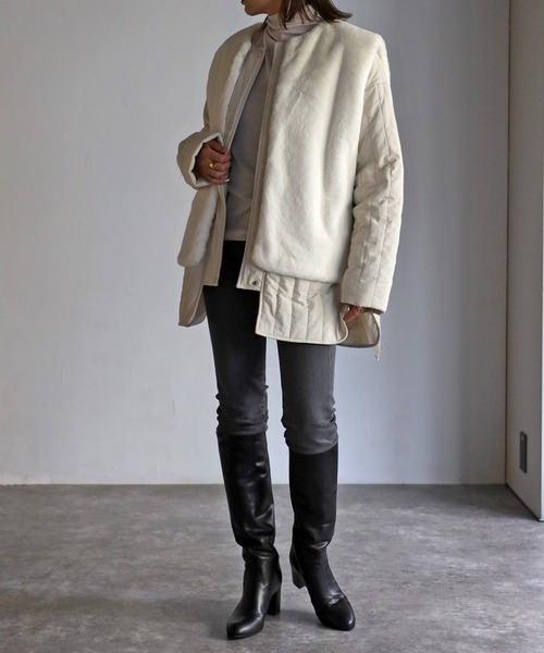 Bonjour Sagan（ボンジュールサガン）の「【2022 新作】ファーベスト×キルティングコート（ノーカラーコート・レディース・アイボリー/モカ・FREE）」の3枚目の写真