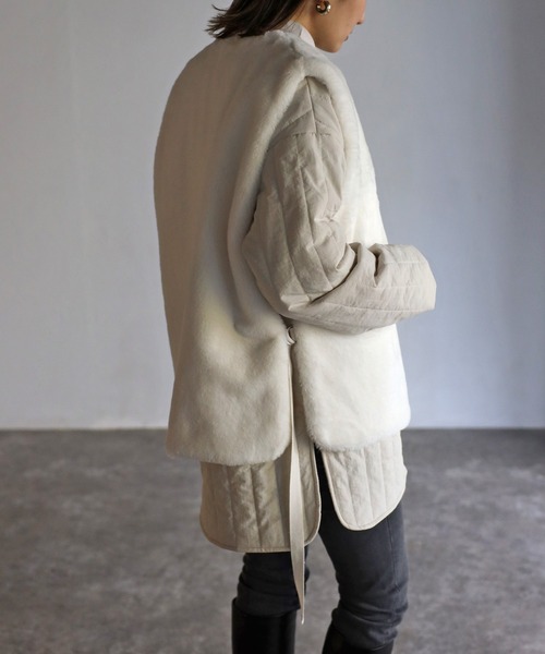 Bonjour Sagan（ボンジュールサガン）の「【2022 新作】ファーベスト×キルティングコート（ノーカラーコート・レディース・アイボリー/モカ・FREE）」の4枚目の写真