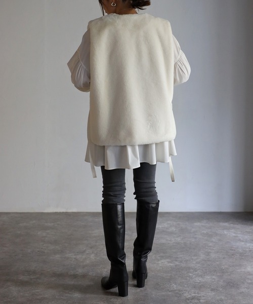 Bonjour Sagan（ボンジュールサガン）の「【2022 新作】ファーベスト×キルティングコート（ノーカラーコート・レディース・アイボリー/モカ・FREE）」の21枚目の写真