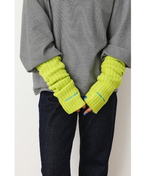 RODEO CROWNS WIDE BOWL（ロデオクラウンズワイドボウル）の「FRUITYニット アームウォーマー（手袋・レディース・ターコイズブルー/ライム/ピンク/アイボリー・FREE）」の12枚目の写真