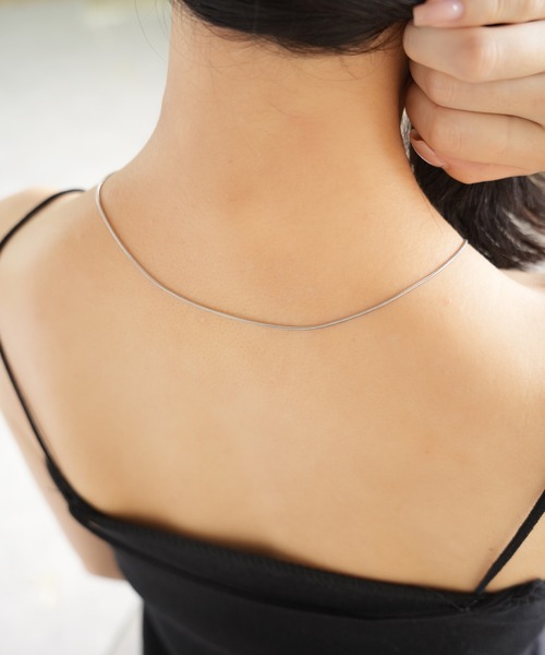 IAMUSE（アイアミューズ）の「金属アレルギー対応　ノットチェーンネックレス S0868【IAMUSE】（ネックレス・レディース・シルバー/ゴールド・FREE）」の14枚目の写真