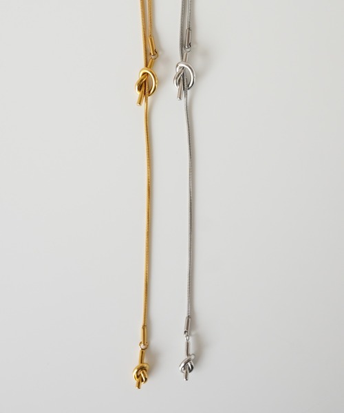 IAMUSE（アイアミューズ）の「金属アレルギー対応　ノットチェーンネックレス S0868【IAMUSE】（ネックレス・レディース・シルバー/ゴールド・FREE）」の4枚目の写真