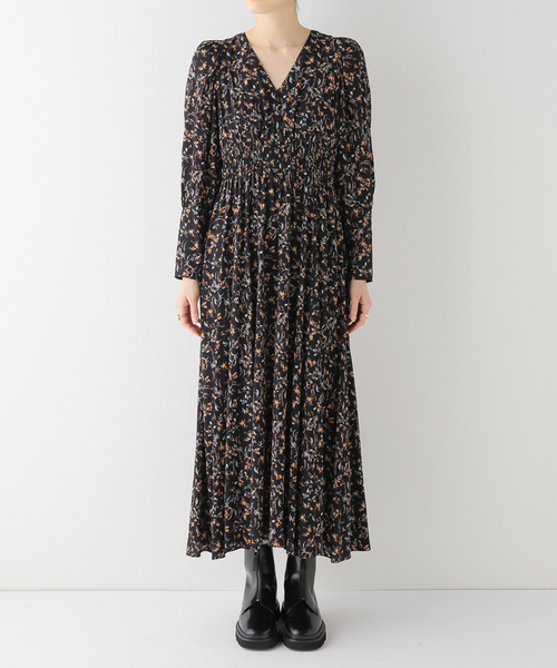 Noble（ノーブル）の「ボタニカルプリントシャーリングワンピース