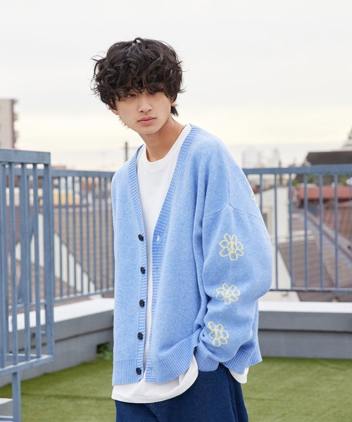 re_k by JUNRED（レクバイジュンレッド）の「re_k by JUNRED / ピースデイジージャガードニットカーディガン（カーディガン/ボレロ・メンズ・チャコールグレー/ライトグレー/サックスブルー・S/M/L）」の17枚目の写真