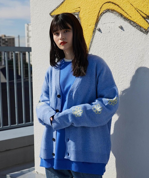 re_k by JUNRED（レクバイジュンレッド）の「re_k by JUNRED / ピースデイジージャガードニットカーディガン（カーディガン/ボレロ・メンズ・チャコールグレー/ライトグレー/サックスブルー・S/M/L）」の6枚目の写真