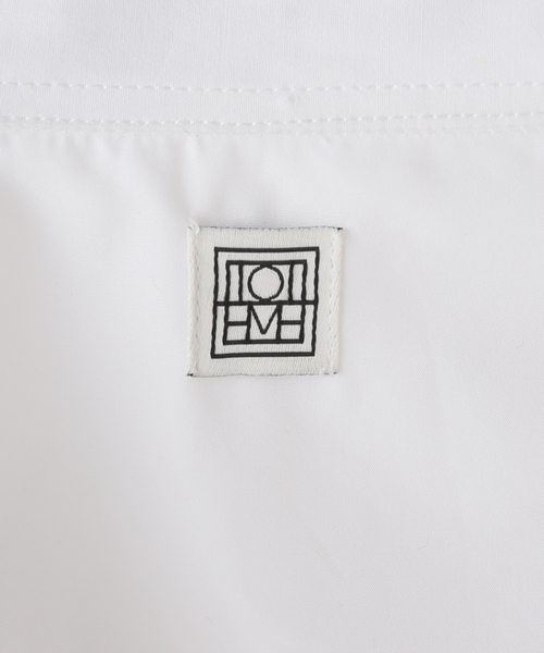 TOTEME(トーテム)の「【TOTEME/トーテム】SIGNATURE COTTON SHIRT(シャツ/ブラウス・レディース・ホワイト・FREE)」の13枚目の写真