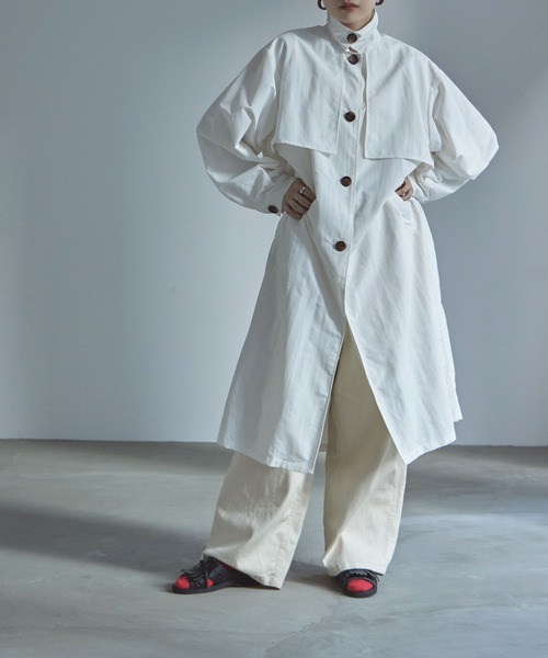 etoll.（エトル）の「スタンドカラー＆ステンカラー2wayロングコート（トレンチコート・レディース・オフホワイト/マスタード/グリーン/ブラック/ベージュ・M/L）」の22枚目の写真